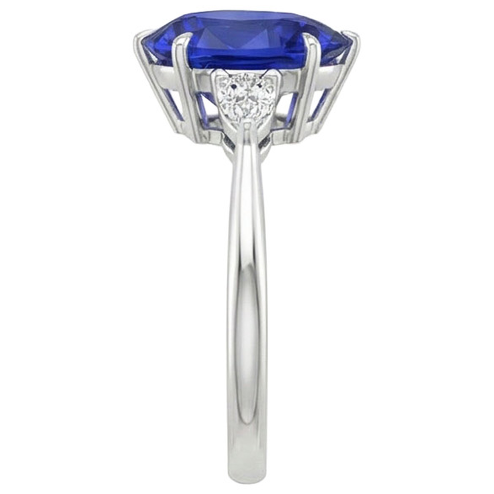 echter pear diamant 4.25Karat ring auf Weiß
