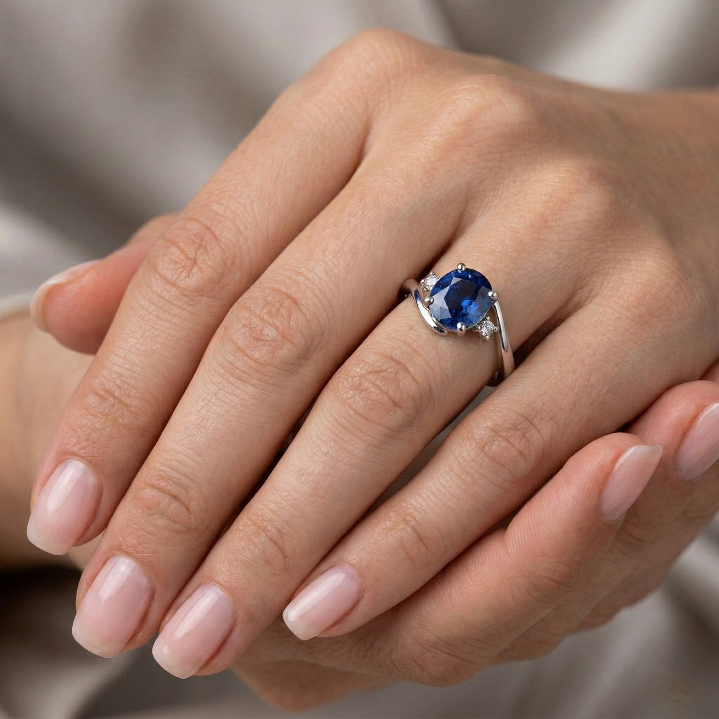 Drei Steine Sri Lanka Saphir mit Aus der Erde Abgebauter Natürlicher Diamanten Ring 1.70 Kt Gold 14K