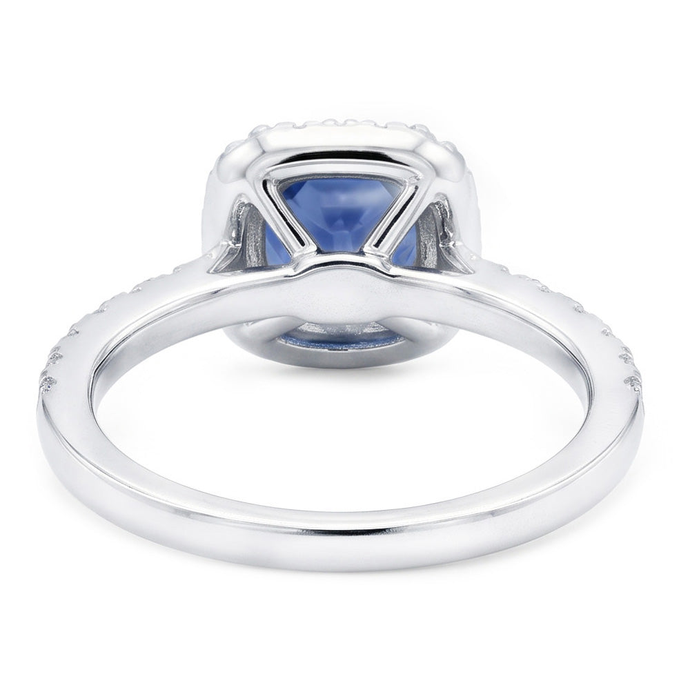 Echter Verlobungsring mit blauem Saphir