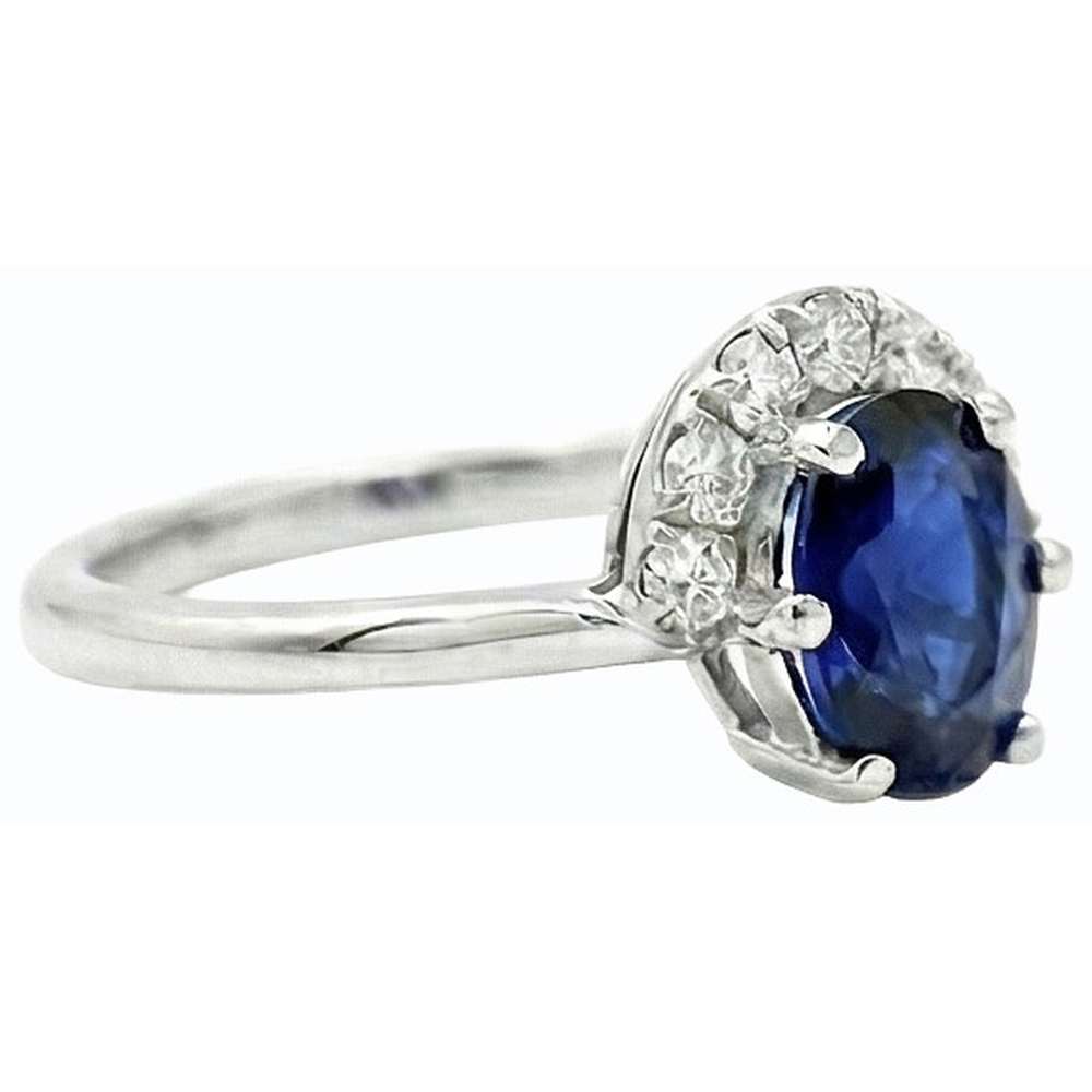 echter oval diamant 2.50Karat ring auf Weiß