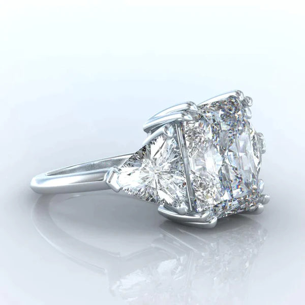 Eleganter strahlender Trilliant-Echt-Diamantring mit 9 Carat