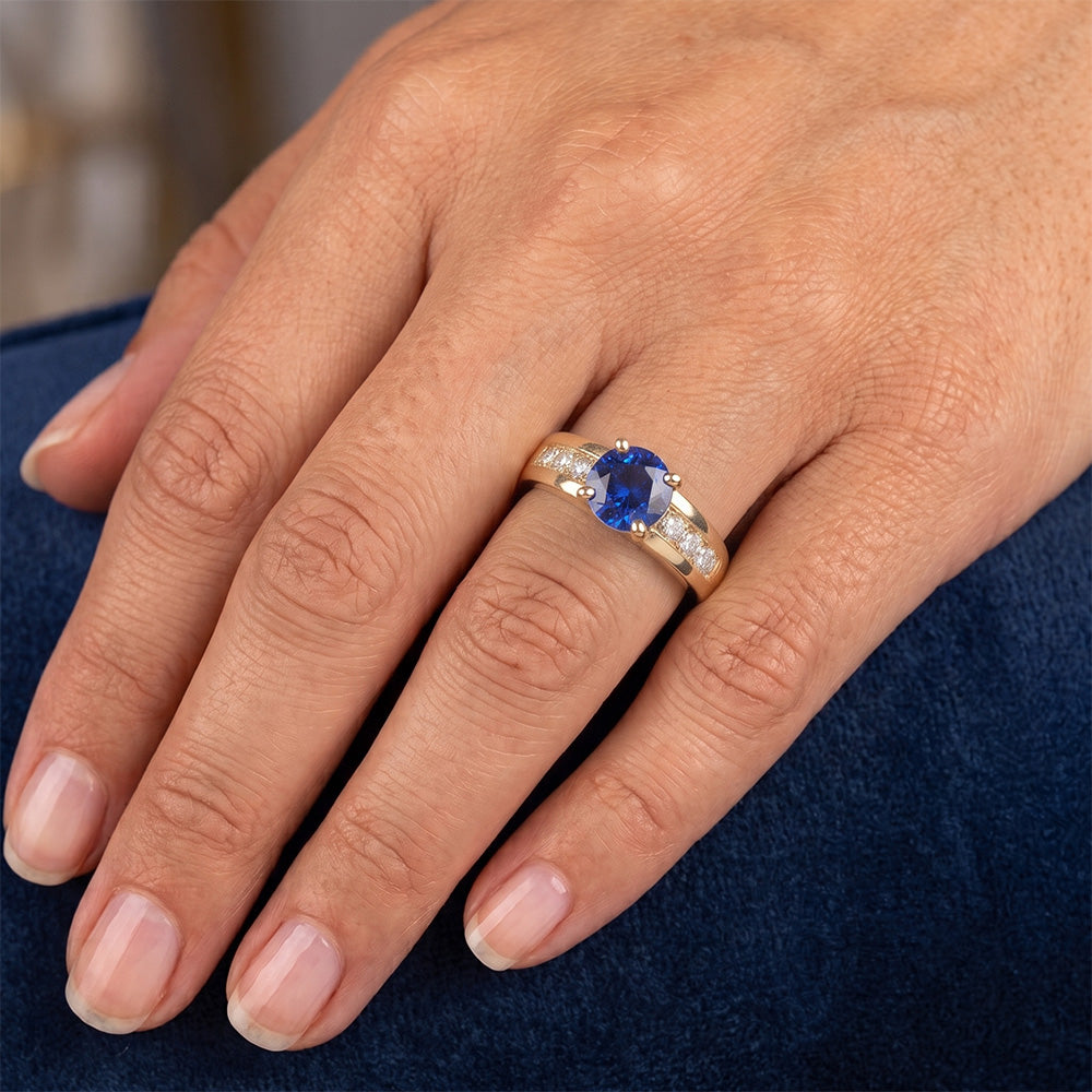 Gelb Gold Aus der Erde Abgebauter Natürlicher Diamant Jubiläum Ring Tief Blauer Saphir 1,75 Karat