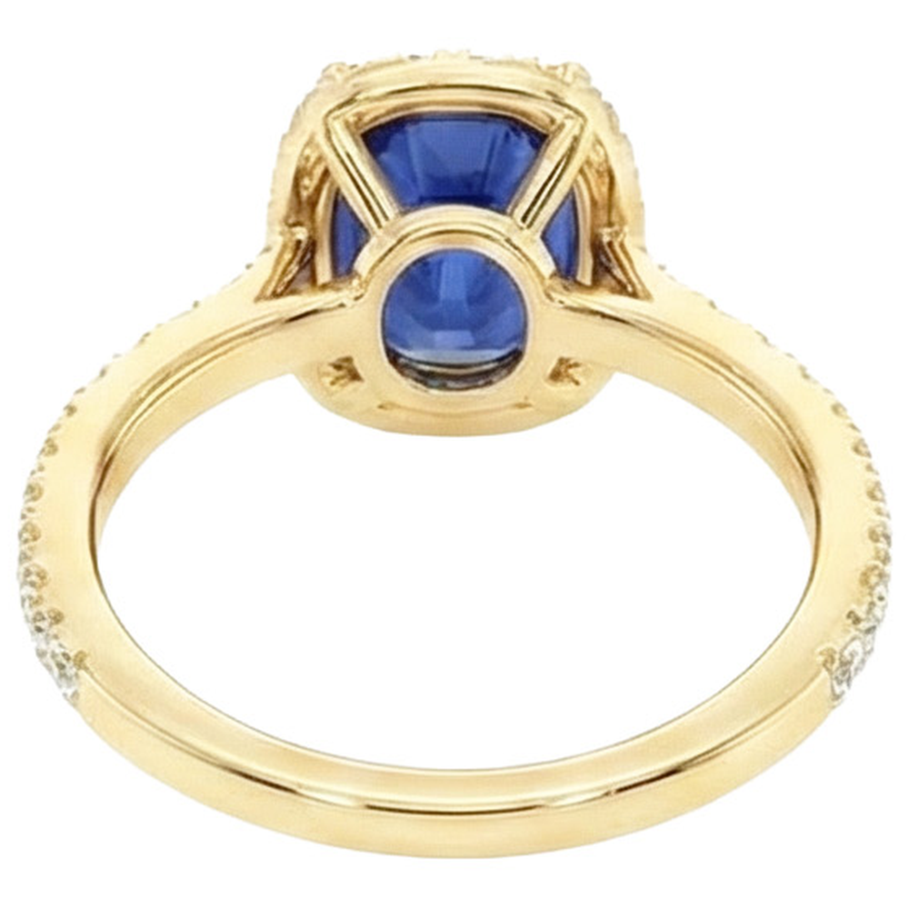 echter oval diamant 11.25Karat ring auf Weiß