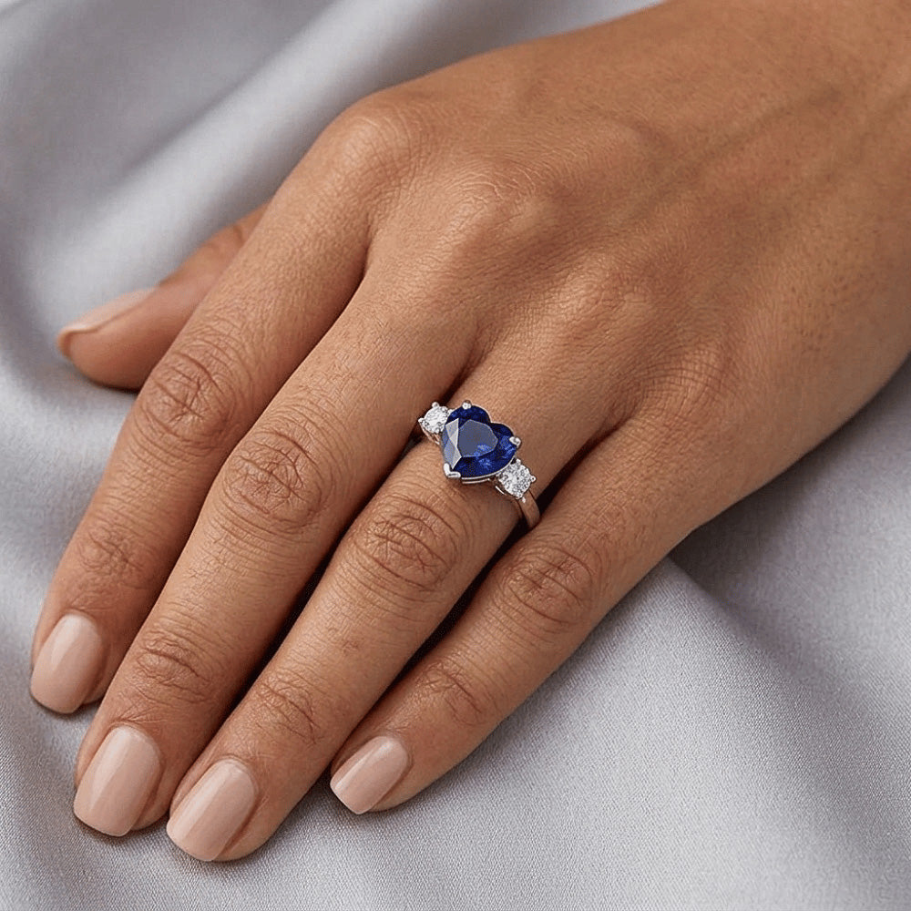 Gold Drei Steine Ehering Herz Tiefblauer Saphir 2 Karat