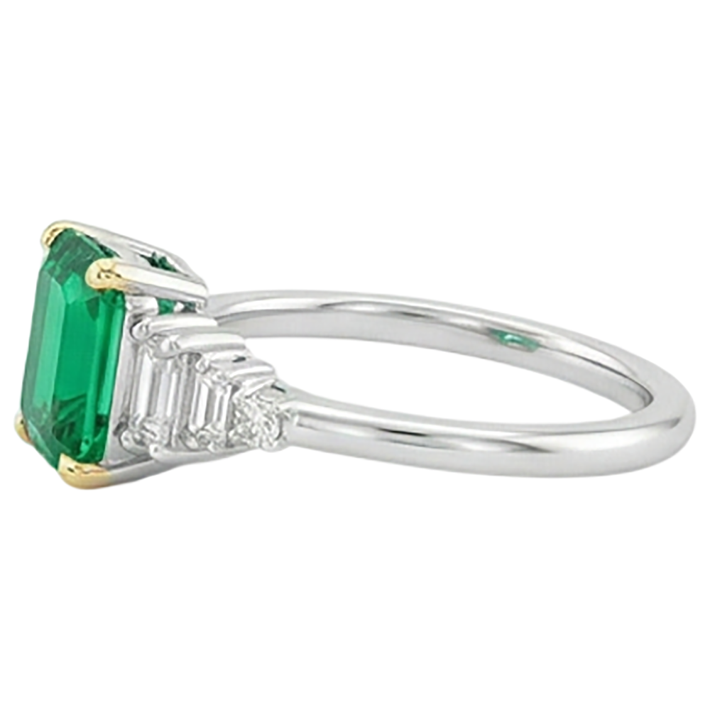 Farbstein-Ring Bicolor 14K Gold mit Smaragd – Profilansicht