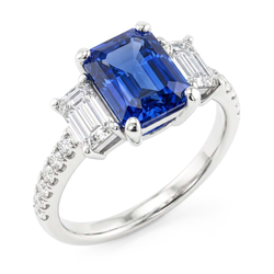 Gold-Smaragd-Natürlicher Diamant ( nicht im Labor gezüchtet )-Blau-Saphir-Ring mit runden Akzenten 3,50 Karat