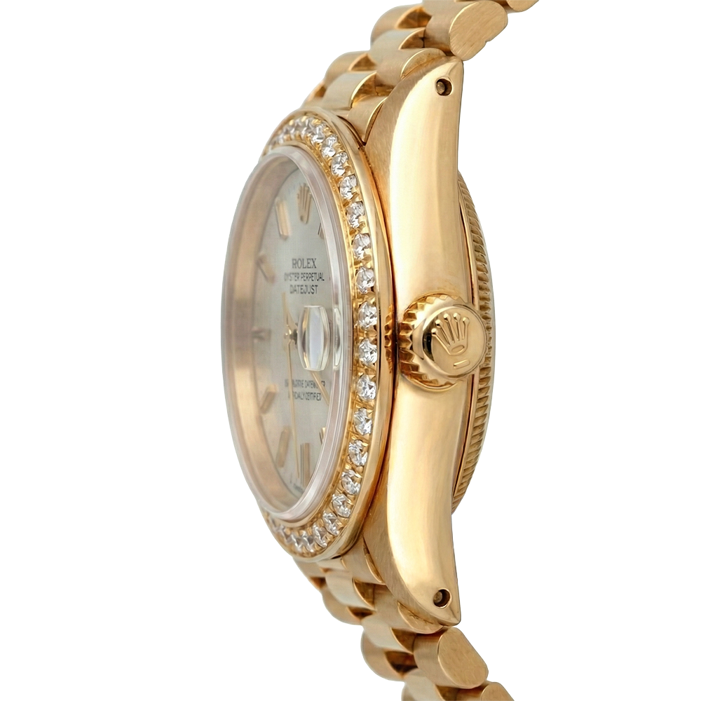 Goldene Präsidenten-Rolex-Uhr, weißes Stick-Zifferblatt, Diamant-Lünette, Date Just