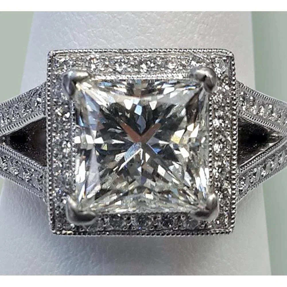 Großer Verlobungsring mit natürlichem Diamant