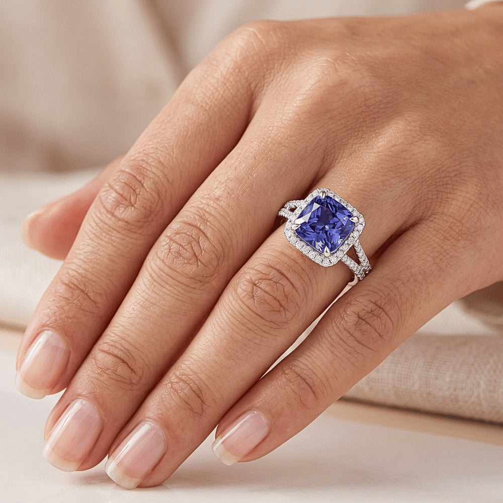 Halo Natürlicher Diamant ( nicht im Labor gezüchtet ) Srilankan Saphir Verlobungsring Split Shank 4 Karat