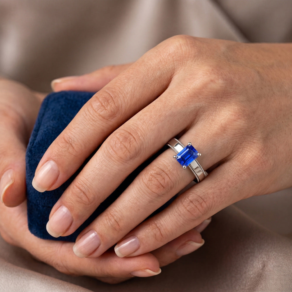 Herrenring Weißgold Solitär Ceylon-Saphir 1,50 ct Milgrain Schaft