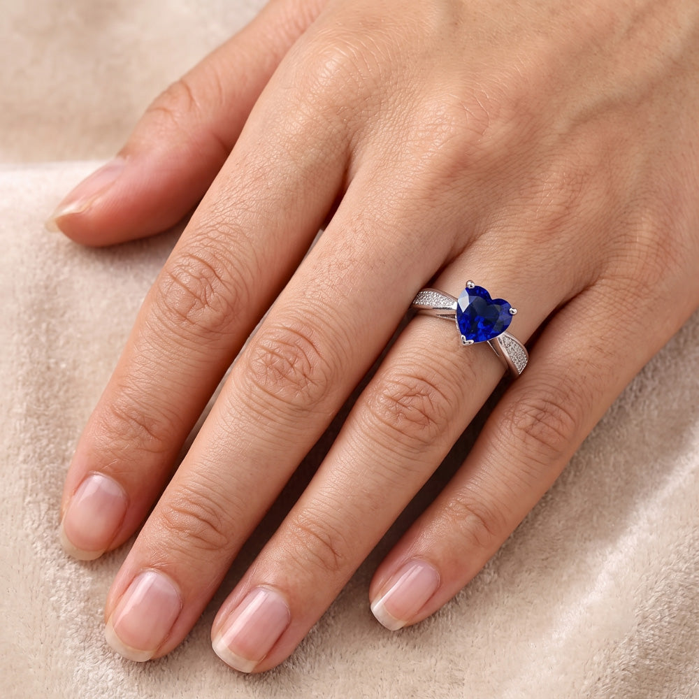 Herz Blauer Saphir-Edelstein-Ring mit Natürlicher Diamant ( nicht im Labor gezüchtet )en konischer Schaft 2 Karat