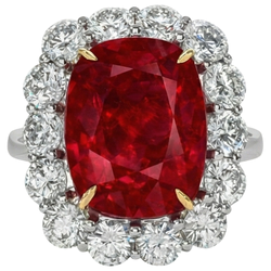Kissen Echter Rubin und runde Aus der Erde Abgebauter Natürlicher Diamanten 7 Karat Jubiläumsring