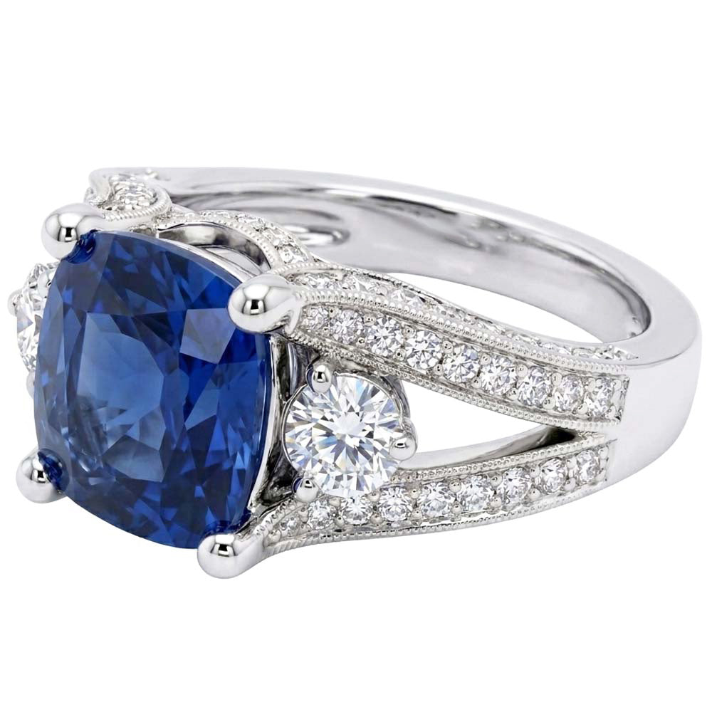 Kissen und runder Schliff 5.40 ct Ring mit Saphir und Aus der Erde Abgebauter Natürlicher Diamanten aus Sri Lanka