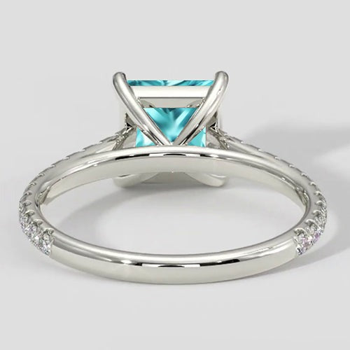 Kissenförmiger Paraiba-Ring mit Diamantpavé