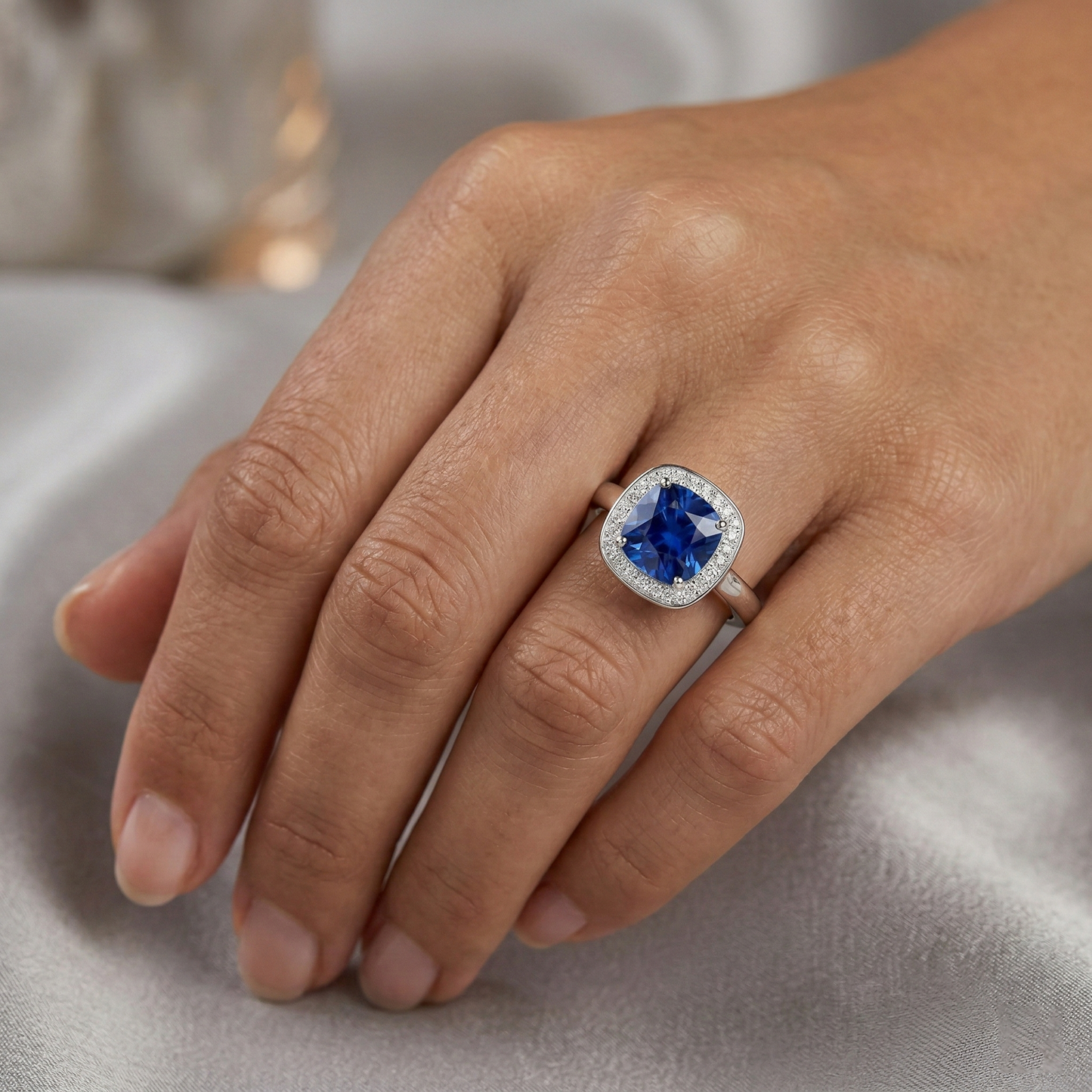 Kissen und Rundschliff 3 Karat Sri Lanka Saphirring Weißgold 14K