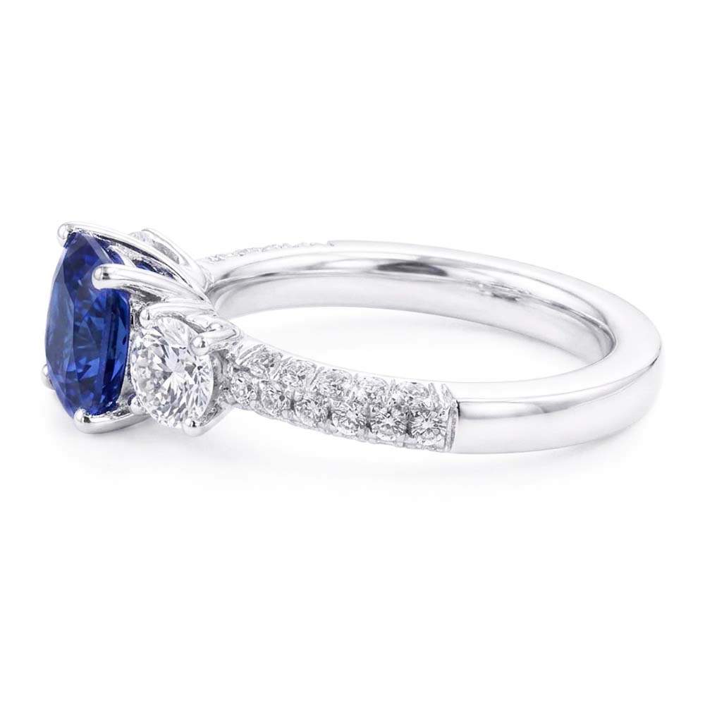 Natürlicher Diamant ( nicht im Labor gezüchtet ) 3 Steine Stil Kissen Sri Lanka Saphir Ring 3,50 Karat