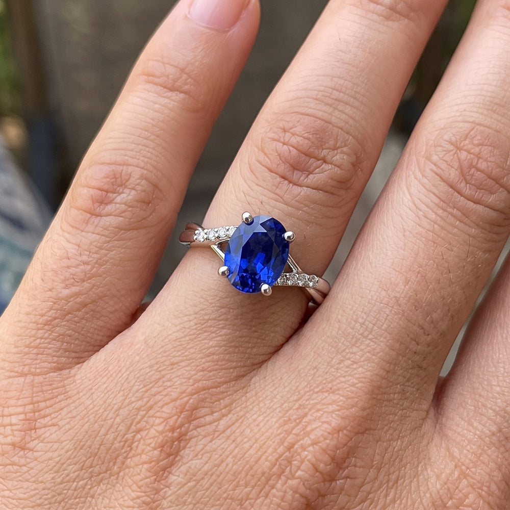 Natürlicher Diamant ( nicht im Labor gezüchtet )-Verlobungsring Split Shank Oval Cut Blauer Saphir 3 Karat