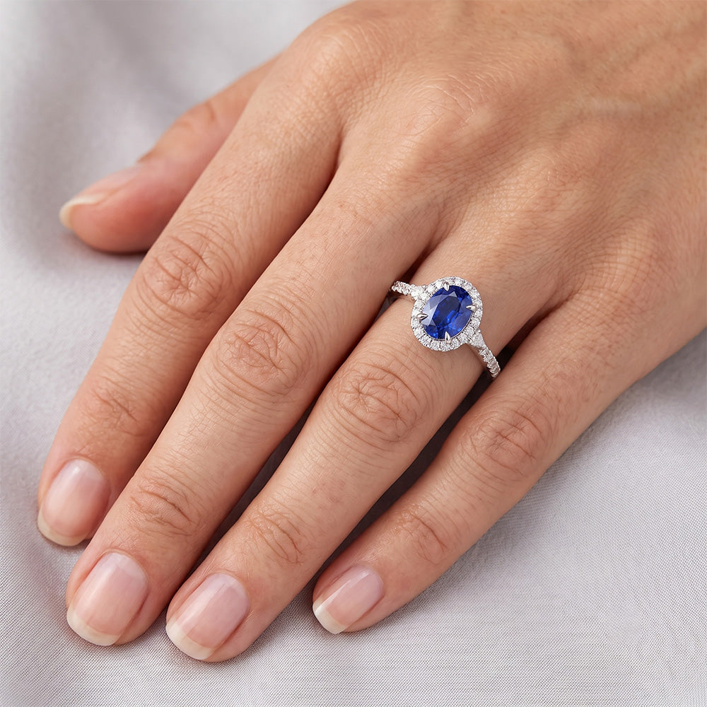 Natürlicher Diamant ( nicht im Labor gezüchtet )- und ovaler Saphirring