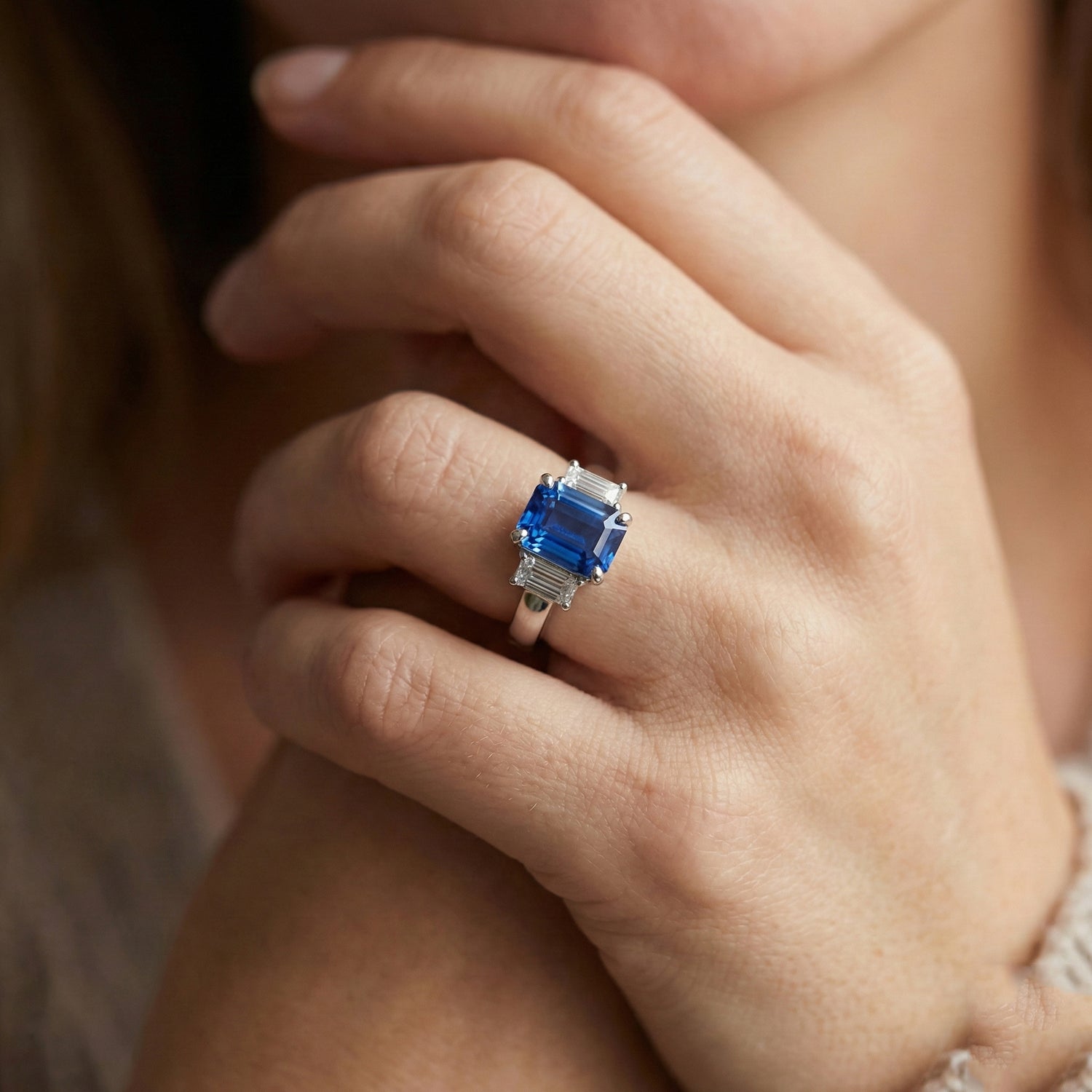 echter baguette diamant 2Karat ring auf Weiß