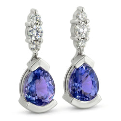 Ohrringe mit 4,60 ct Birne und Ceylon-Saphir im Rundschliff mit Aus der Erde Abgebauter Natürlicher Diamanten