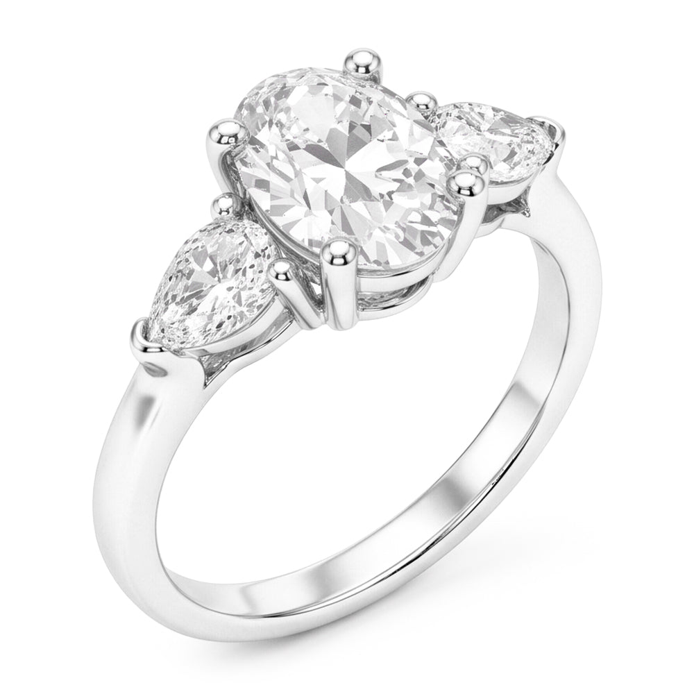 Oval Diamant Dreisteinring in 14 Karat Weißgold – 4,50 Karat