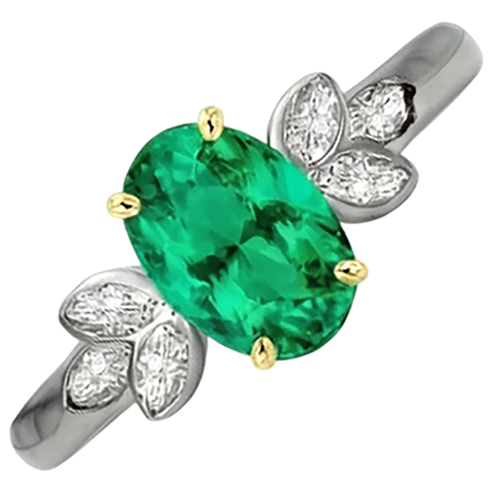 Erdgewonnener Edler Smaragd Schmuckstein-Ring – Schrägansicht