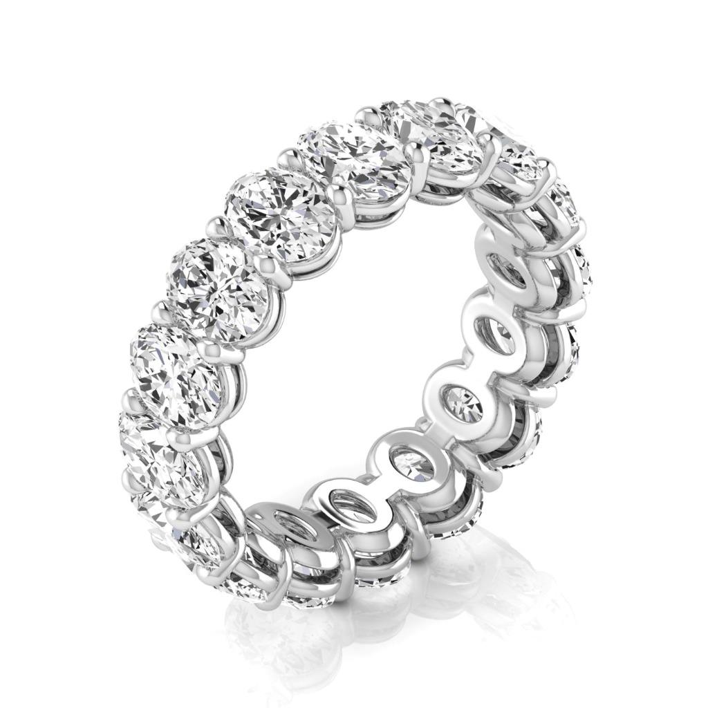 Eternity Band 14 Karat Weißgold mit Edler Diamant – Seitenansicht