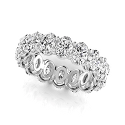 Oval Edler Diamant Eternity Band in 14 Karat Weißgold – 5,28