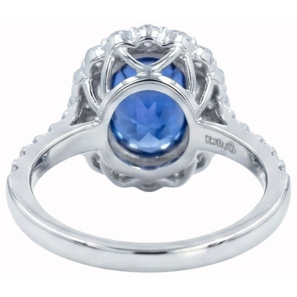 Ovaler 6 Karat Halo-Saphir-Verlobungsring