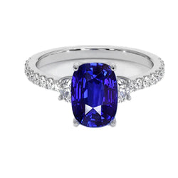 Ovaler Saphir-Diamantring mit 10 Carat