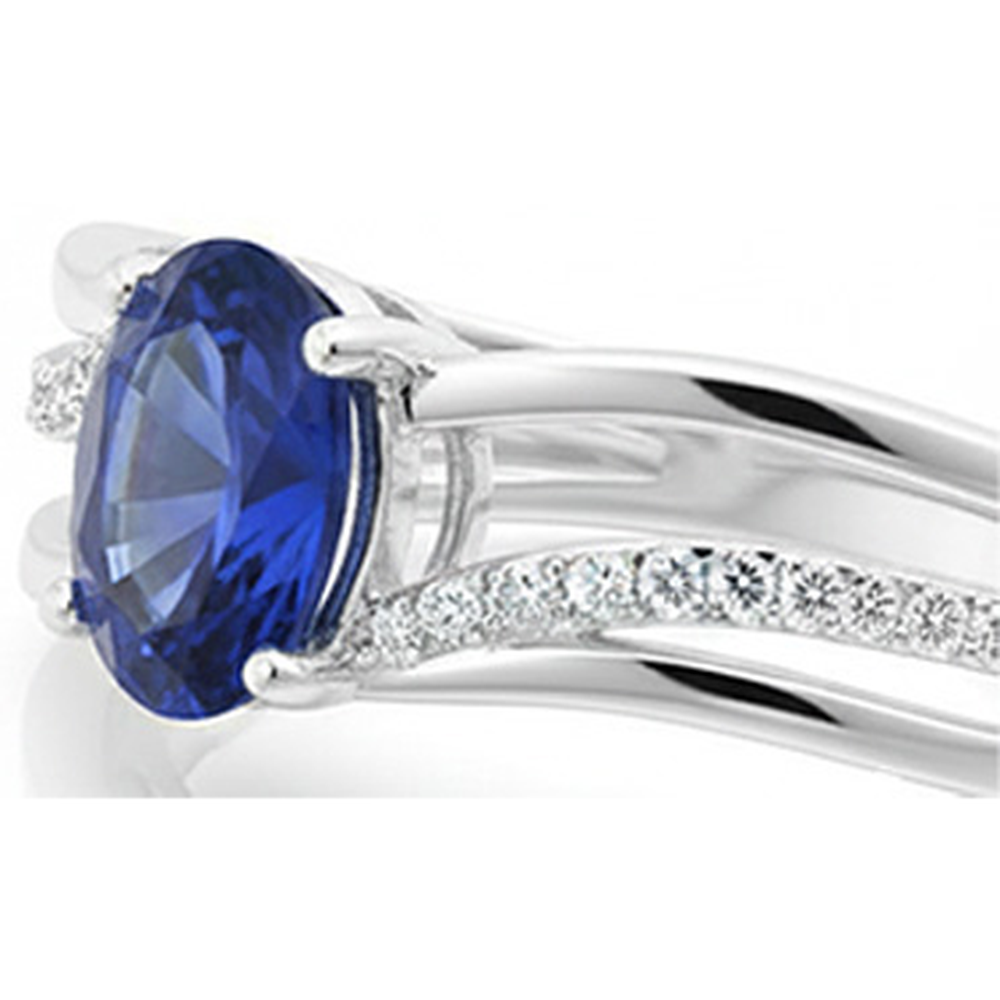 Ovaler Sri Lanka Blauer Saphir Aus der Erde Abgebauter Natürlicher Diamant 3 Karat Ehering