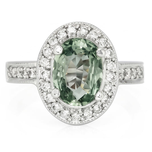 Ovaler grüner Saphir-Halo-Ring