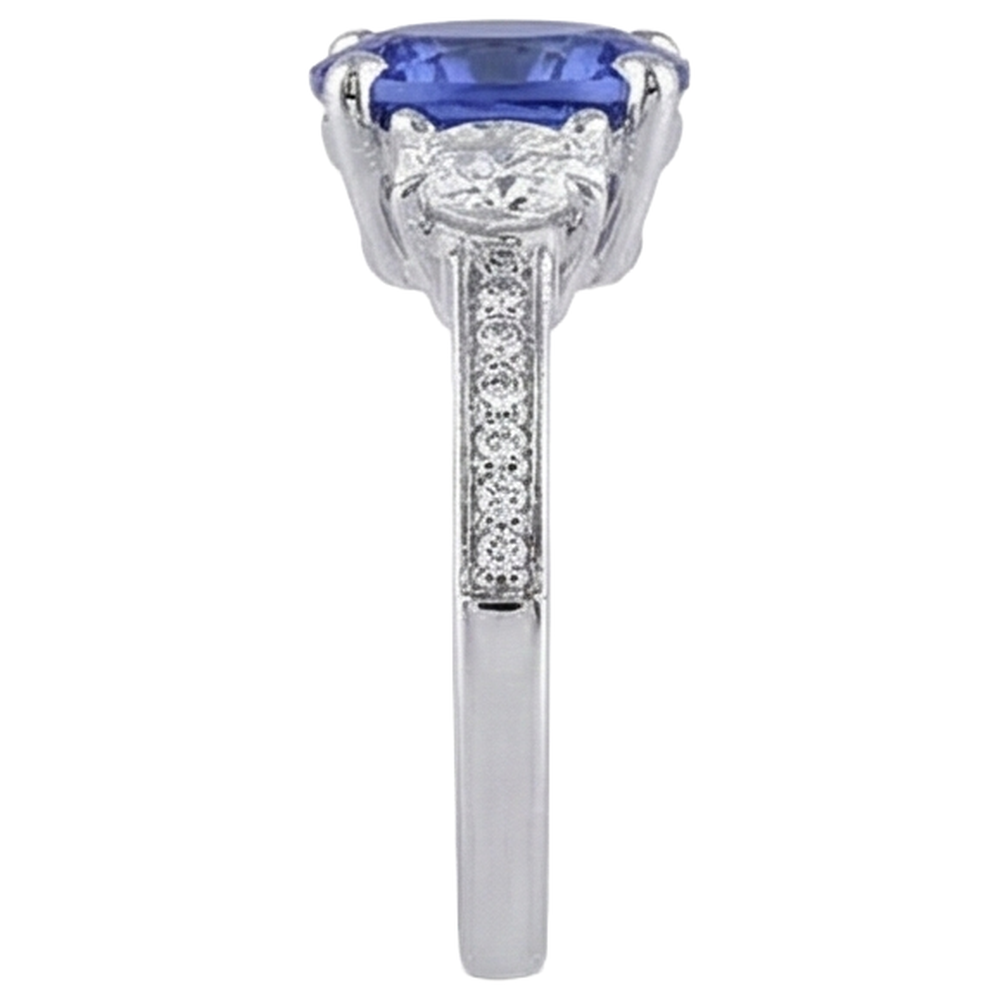 Ovalschliff 4,50 ct. Tansanit mit Aus der Erde Abgebauter Natürlicher Diamanten 3-Stein-Stil-Ring 14K