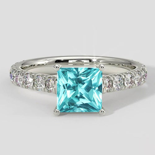 Paraiba-Ring mit Pavé-Diamanten im Kissenschliff