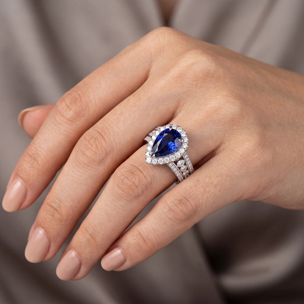 Pear Halo Verlobungsring mit blauem Saphir und Natürlicher Diamant ( nicht im Labor gezüchtet )en 3 Karat