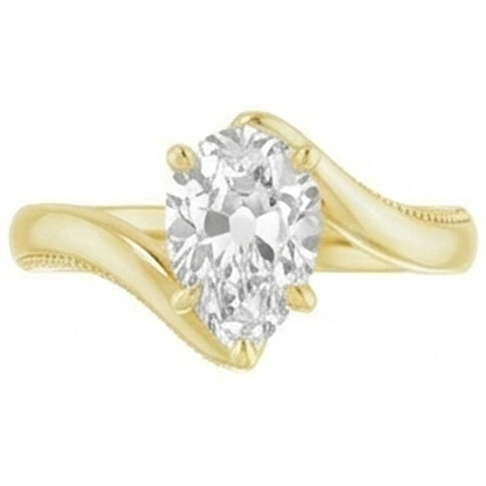 Antik-Kissen-Schliff Diamant Ring in 14 Karat Gelbgold – Schrägansicht