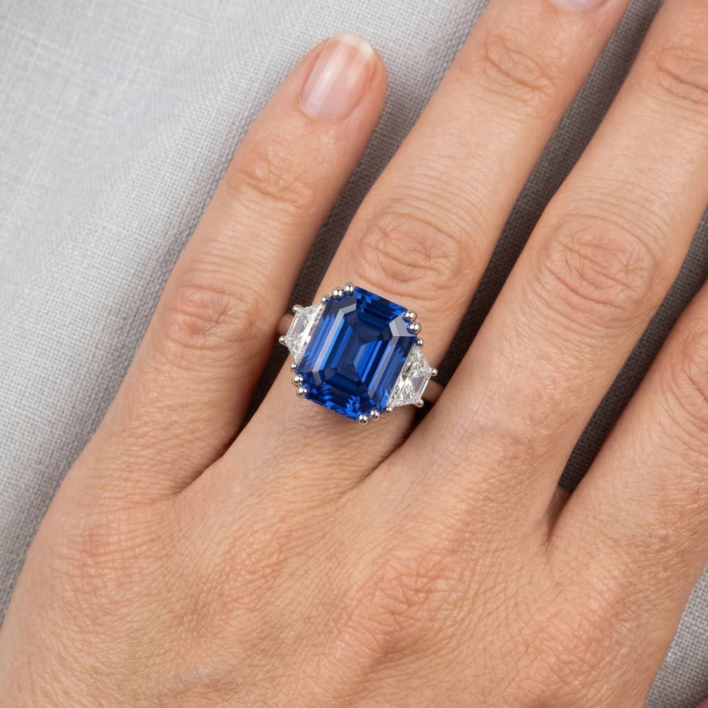 Promi-Aus der Erde Abgebauter Natürlicher Diamant-Saphir-Verlobungsring