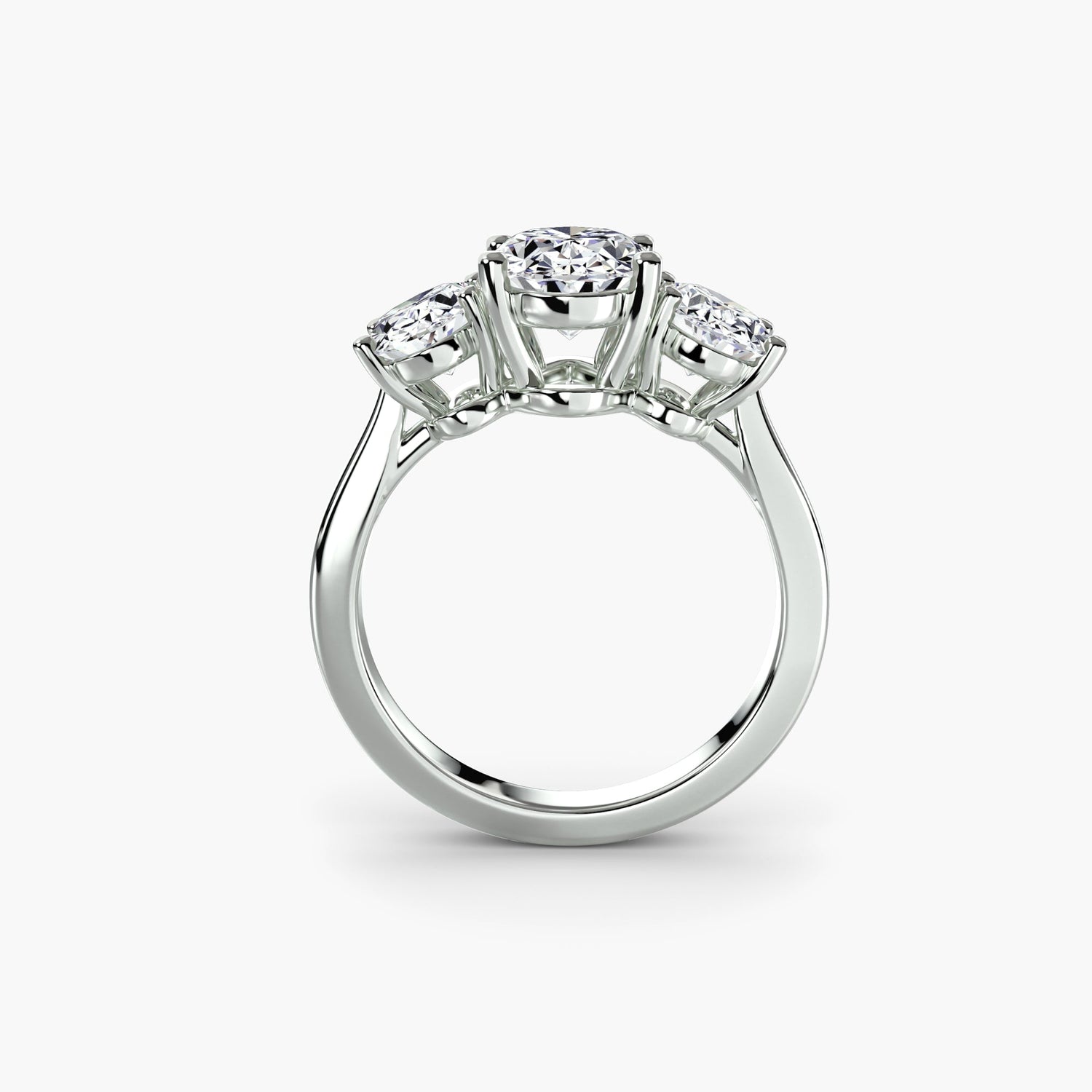 Brillantschliff Edelstein Ring in Gold – Frontansicht