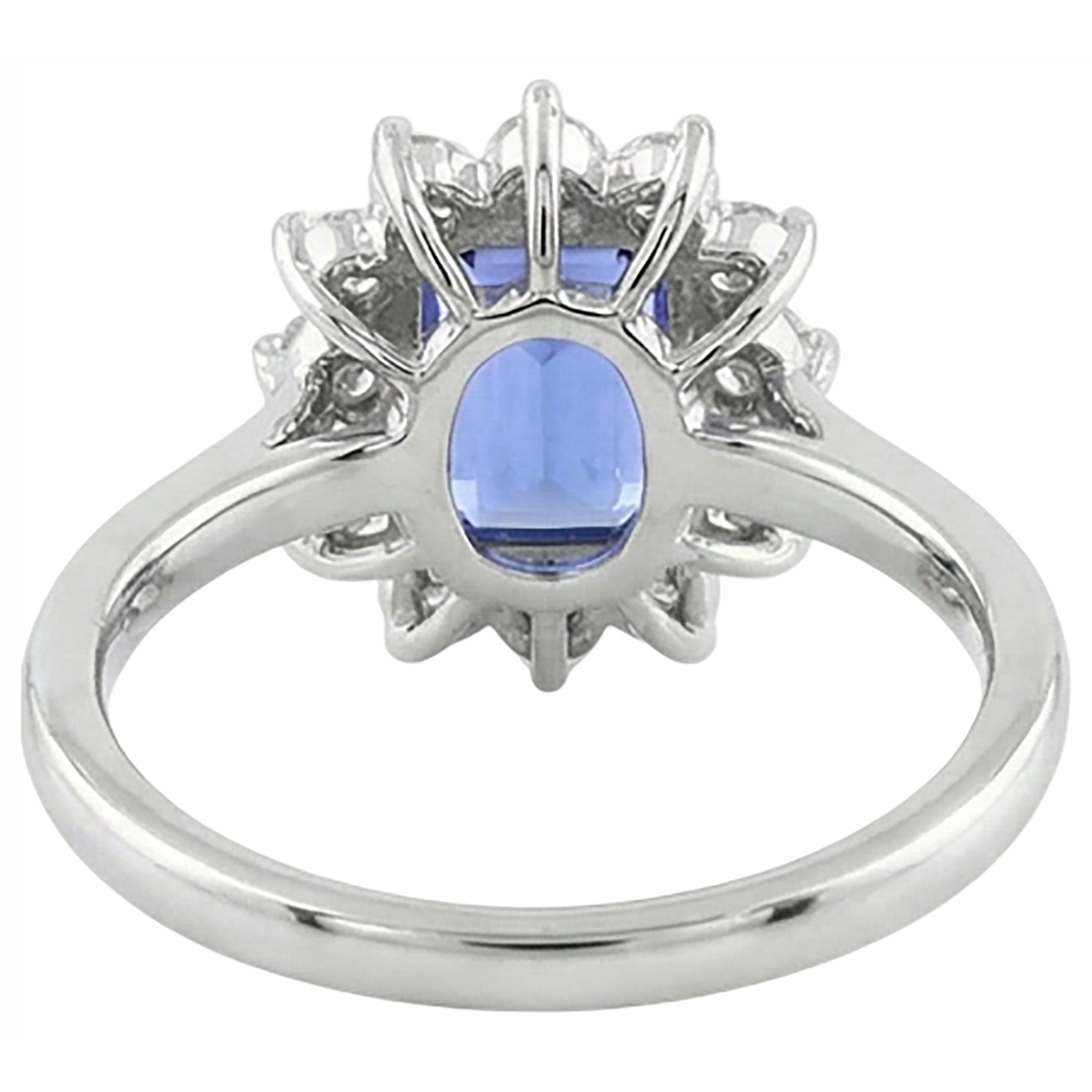 Ring aus 14 Karat 7 Karat Tansanit und Aus der Erde Abgebauter Natürlicher Diamanten aus Weißgold Neu