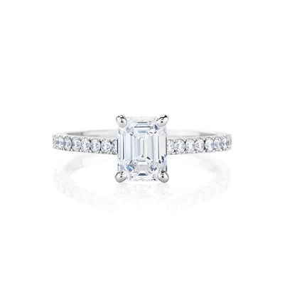 Ring aus Weißgold mit Smaragd und Echt Diamanten im Rundschliff mit 3.25 ct und Akzenten