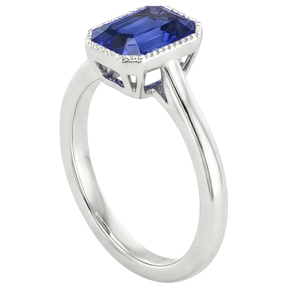 Ring mit strahlendem Saphirschliff