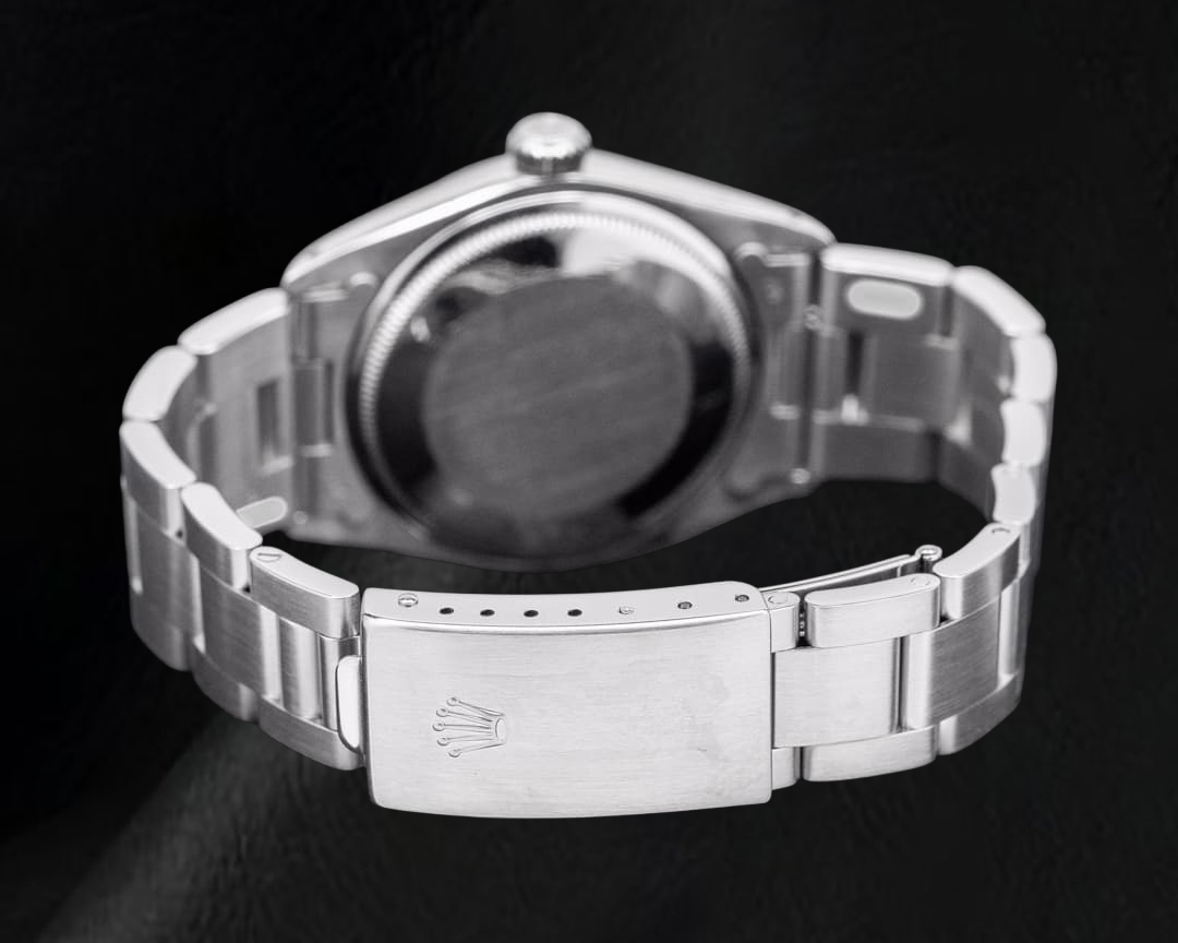 Rolex Datejust 36 mm Uhr aus Edelstahl mit geriffelter Lünette und blauem Zifferblatt mit Stabindizes