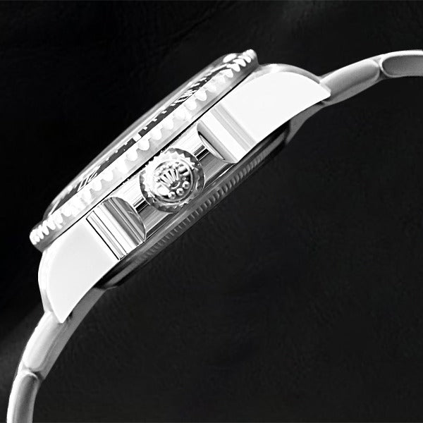 Glänzender Schmuckstein Rolex Karat – Schrägansicht