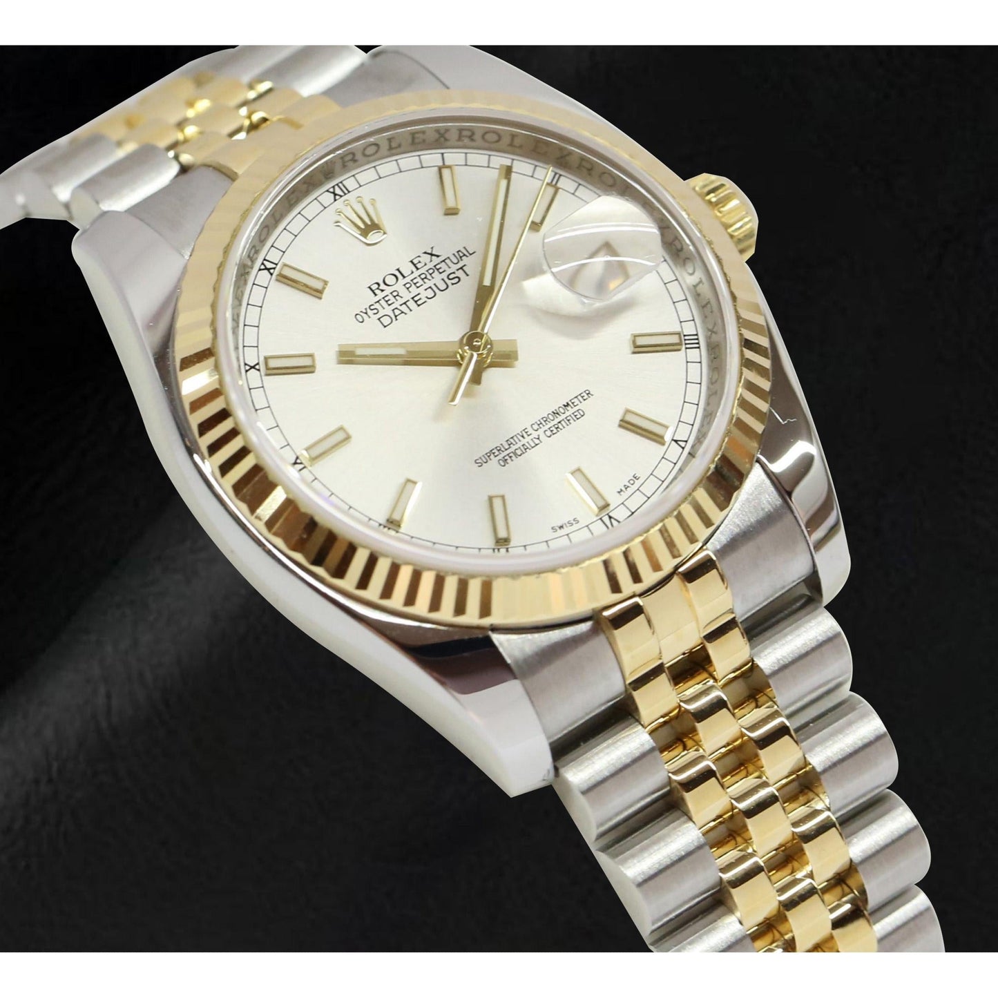 Stilvoller Edelstein Rolex Karat – Schrägansicht