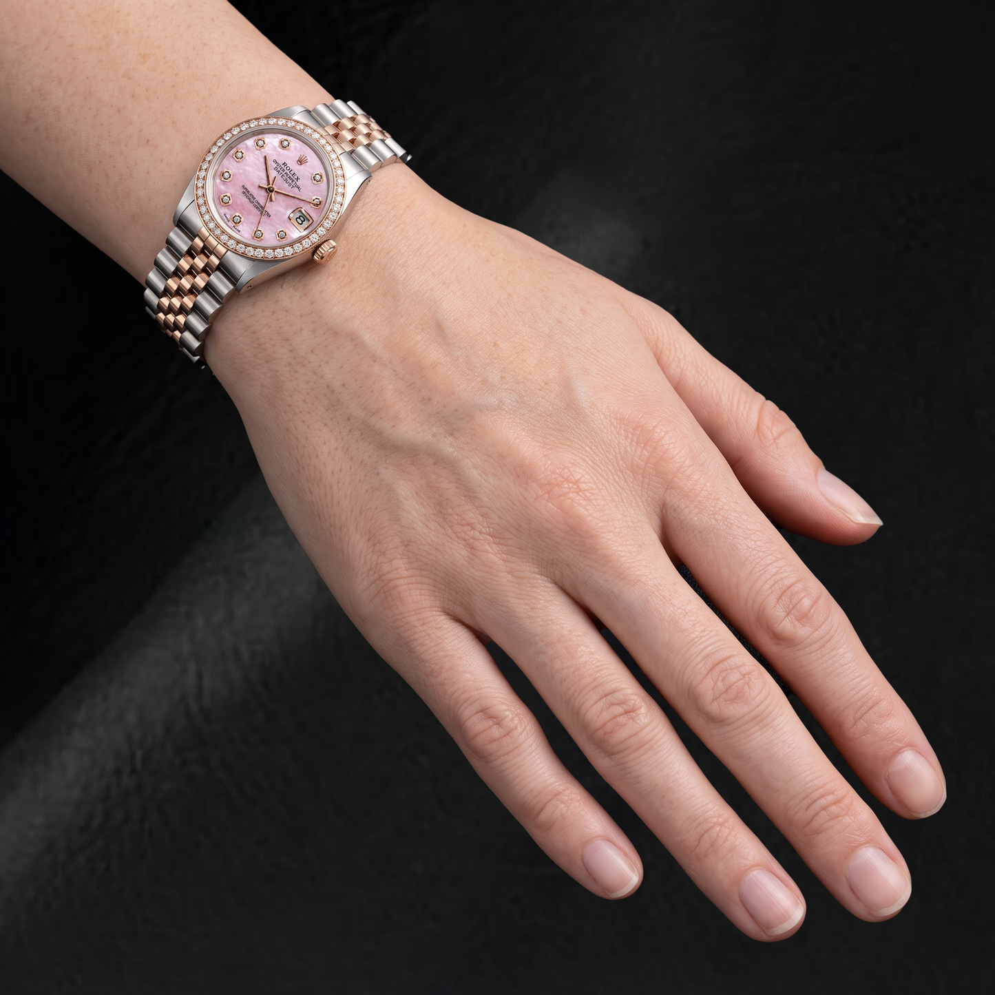 Rolex 31 mm Bicolor-Uhr mit rosa Perlmutt-Diamantzifferblatt