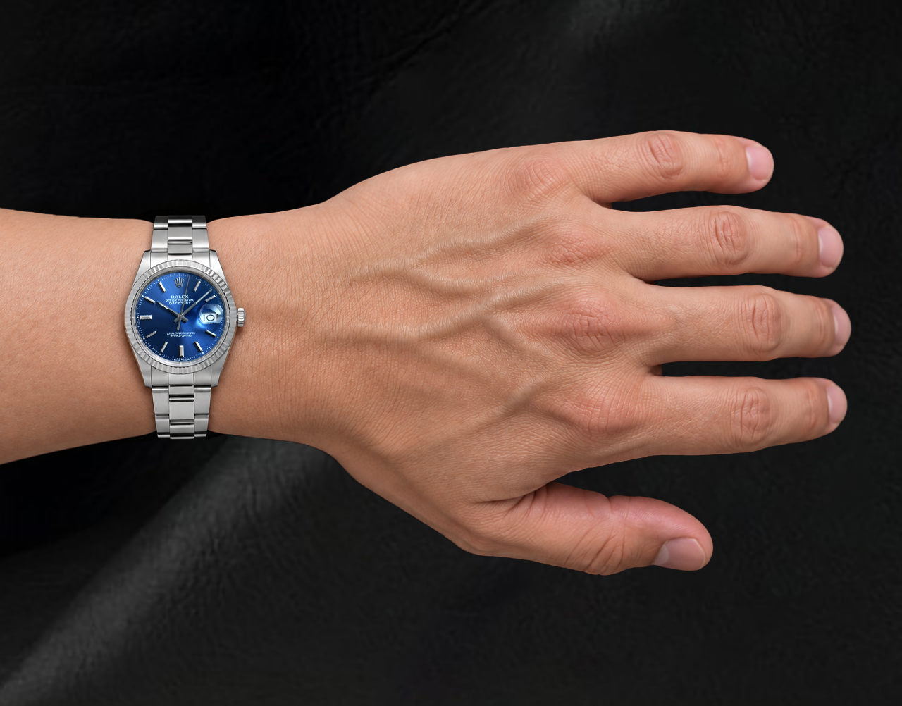 Rolex Datejust 36 mm Uhr aus Edelstahl mit geriffelter Lünette und blauem Zifferblatt mit Stabindizes