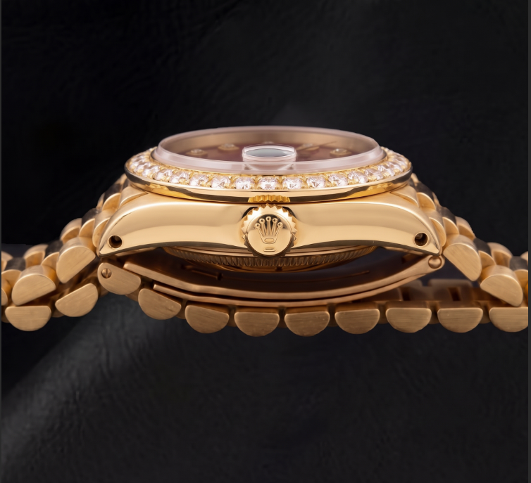Rolex Datejust 6917 26 mm Armbanduhr aus Gelbgold mit rotem Diamantzifferblatt und President-Armband