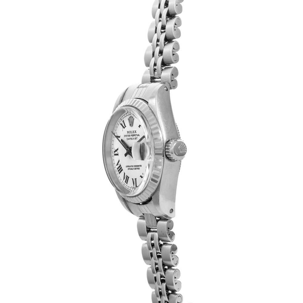 Rolex Datejust Damenuhr mit weißem römischem Zifferblatt und geriffelter Lünette Edelstahl Jubilee
