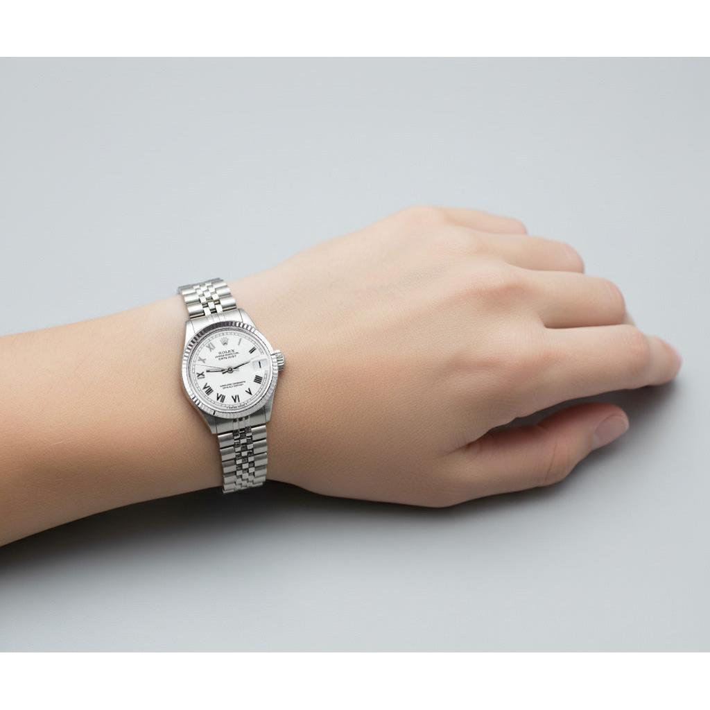 Rolex Datejust Damenuhr mit weißem römischem Zifferblatt und geriffelter Lünette Edelstahl Jubilee P2