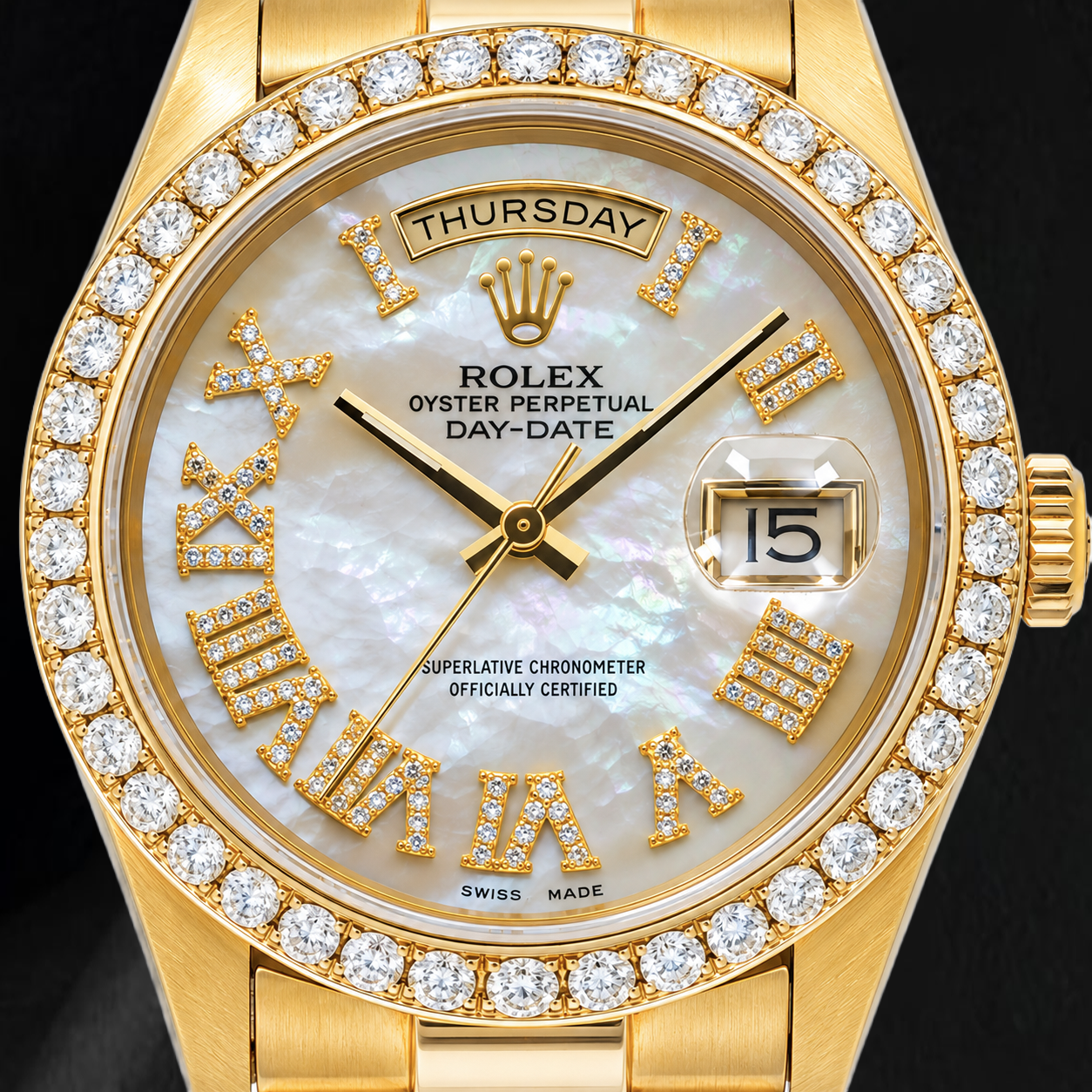 Rolex Day-Date 18238 36 mm Gelbgold Uhr mit Diamantzifferblatt aus weißem Perlmutt und römischen Ziffern